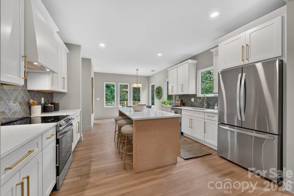 5151 Grafton Drive Charlotte, NC 28215