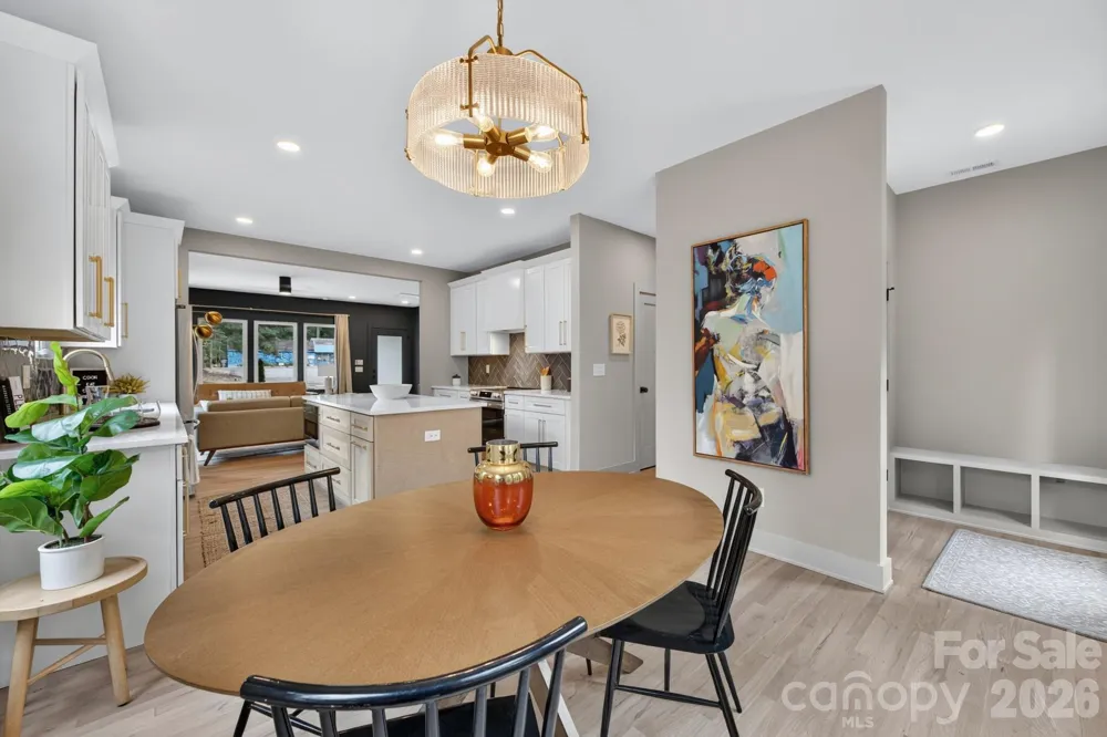 5151 Grafton Drive Charlotte, NC 28215