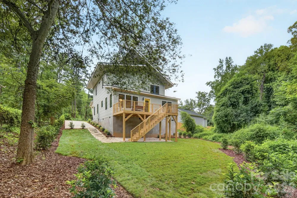 5151 Grafton Drive Charlotte, NC 28215
