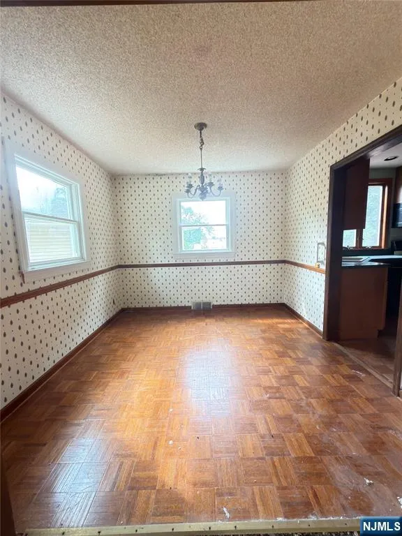 89 Circle Drive Paramus, NJ 07652