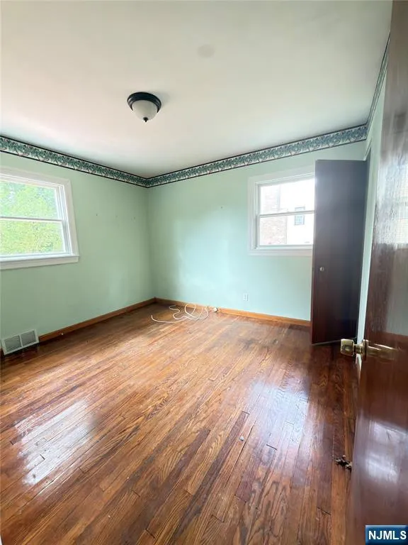 89 Circle Drive Paramus, NJ 07652