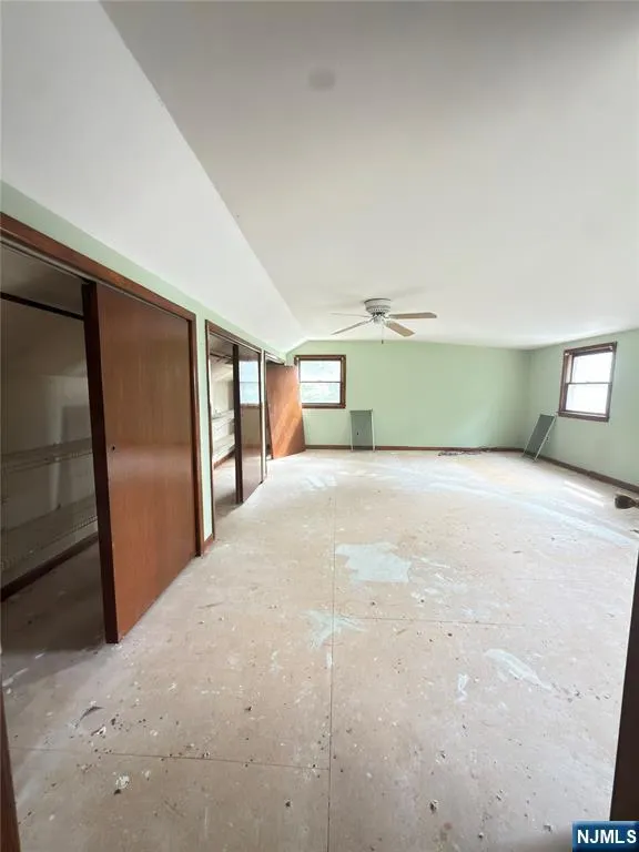 89 Circle Drive Paramus, NJ 07652