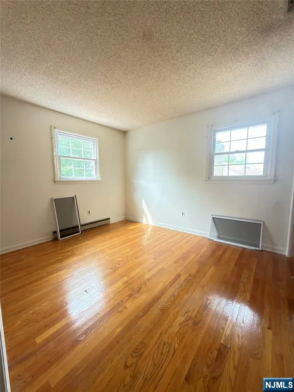 89 Circle Drive Paramus, NJ 07652