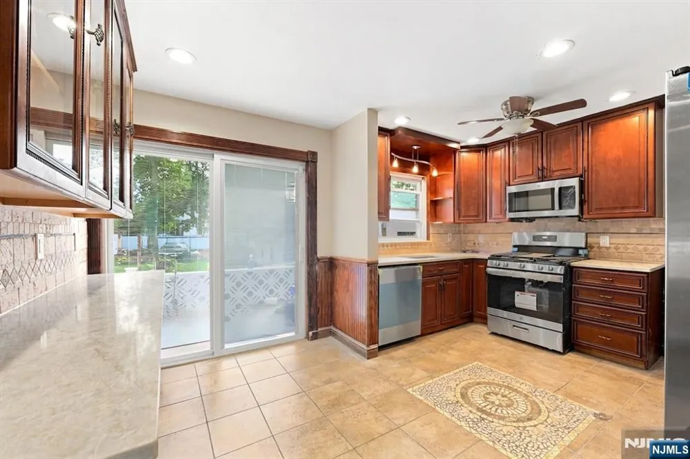 683-685 Mill Belleville, NJ 07109