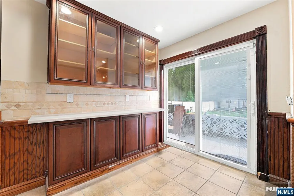 683-685 Mill Belleville, NJ 07109