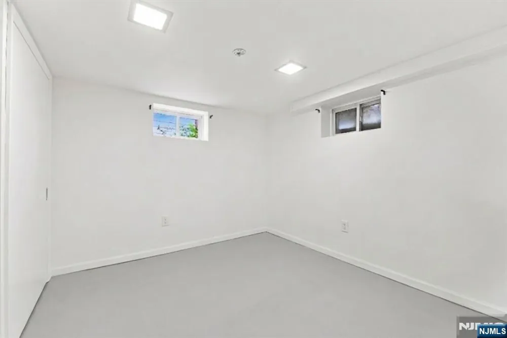683-685 Mill Belleville, NJ 07109