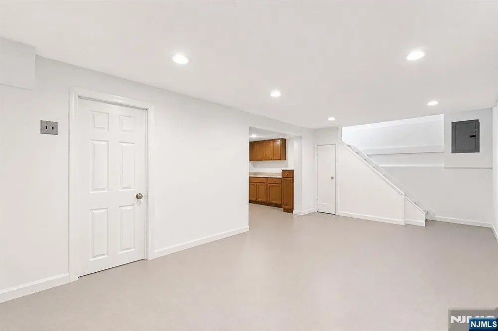 683-685 Mill Belleville, NJ 07109