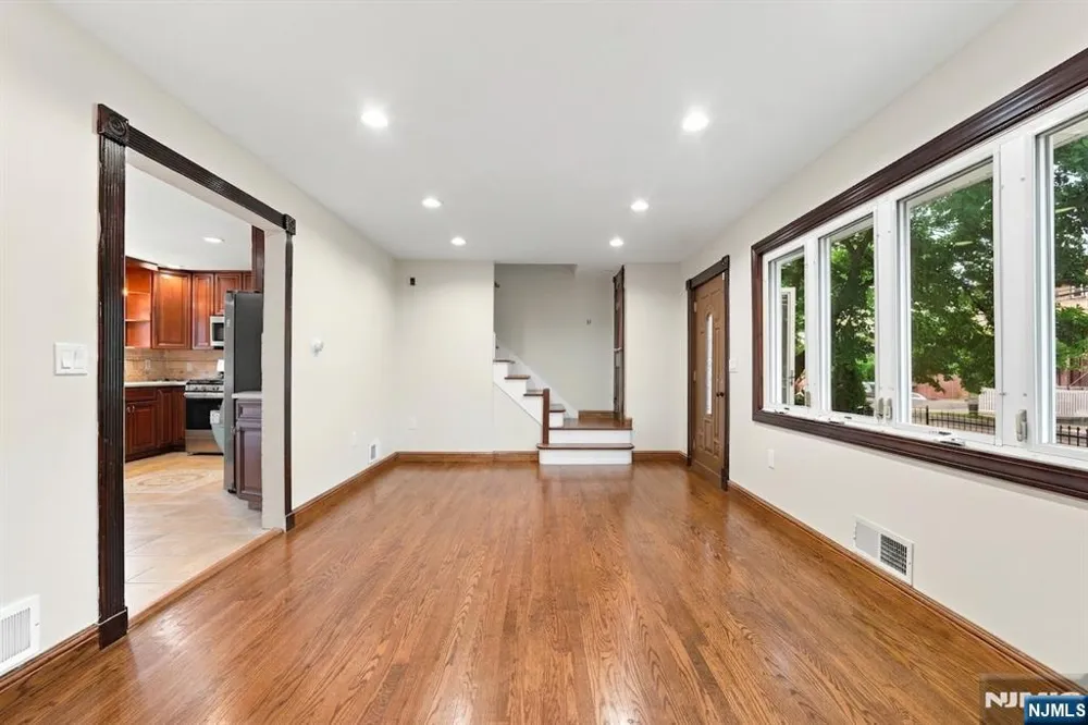 683-685 Mill Belleville, NJ 07109