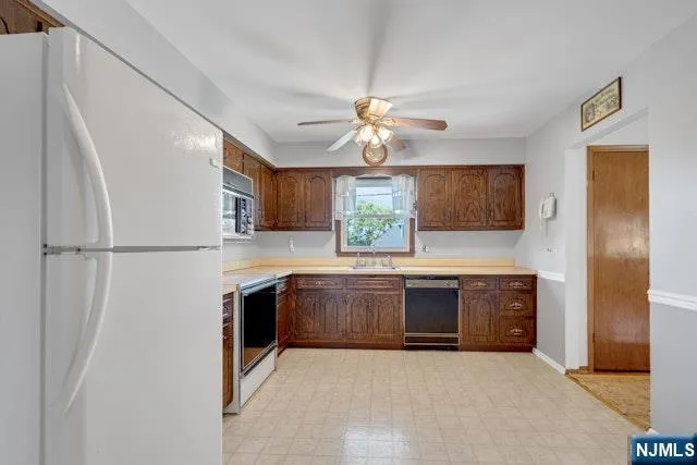 633 Totowa Road Totowa, NJ 07512