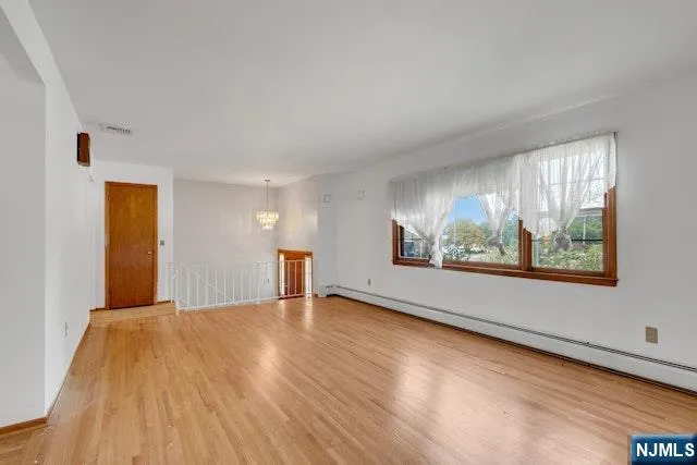 633 Totowa Road Totowa, NJ 07512