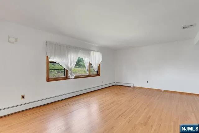 633 Totowa Road Totowa, NJ 07512