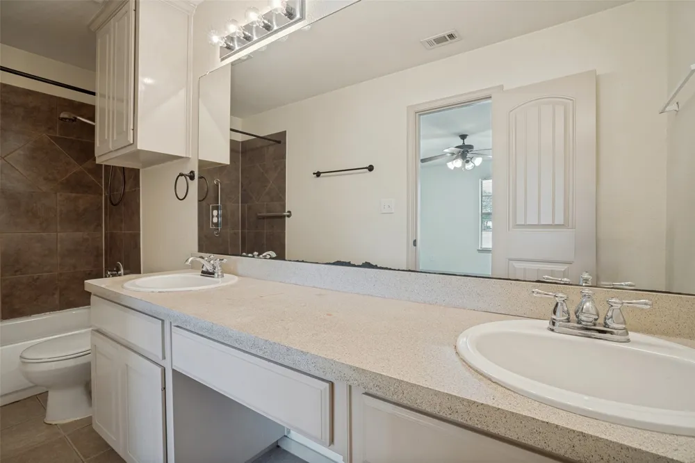 1114 Mulkey Lane Denton, TX 76209