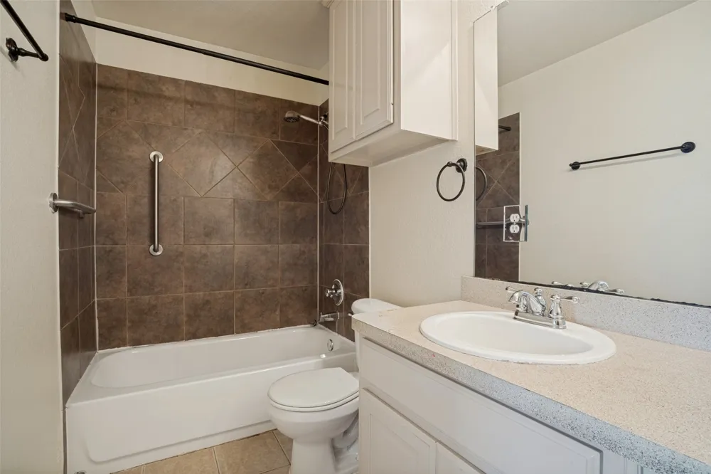 1114 Mulkey Lane Denton, TX 76209