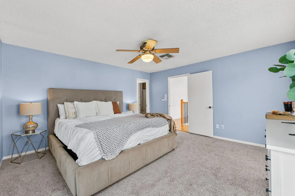 1112 Bering Drive #62 Houston, TX 77057