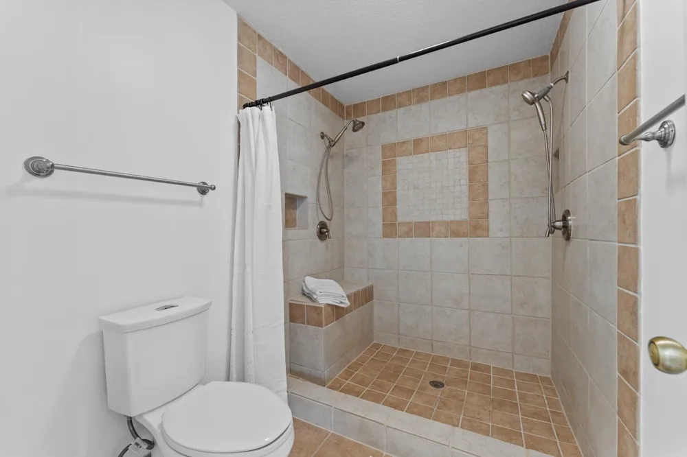 1112 Bering Drive #62 Houston, TX 77057