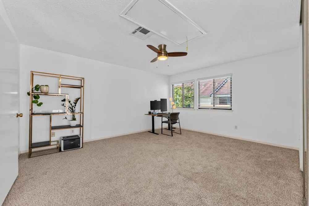 1112 Bering Drive #62 Houston, TX 77057