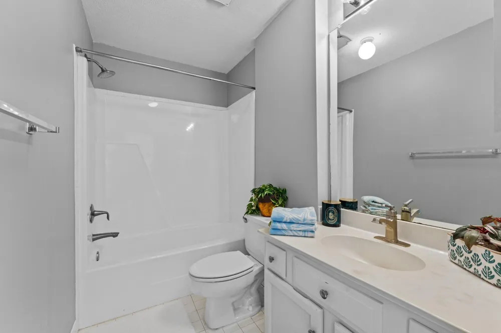 1112 Bering Drive #62 Houston, TX 77057