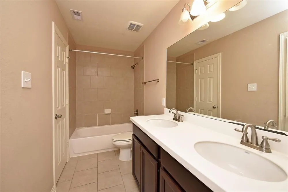 4050 Calaway Oaks Lane Katy, TX 77494