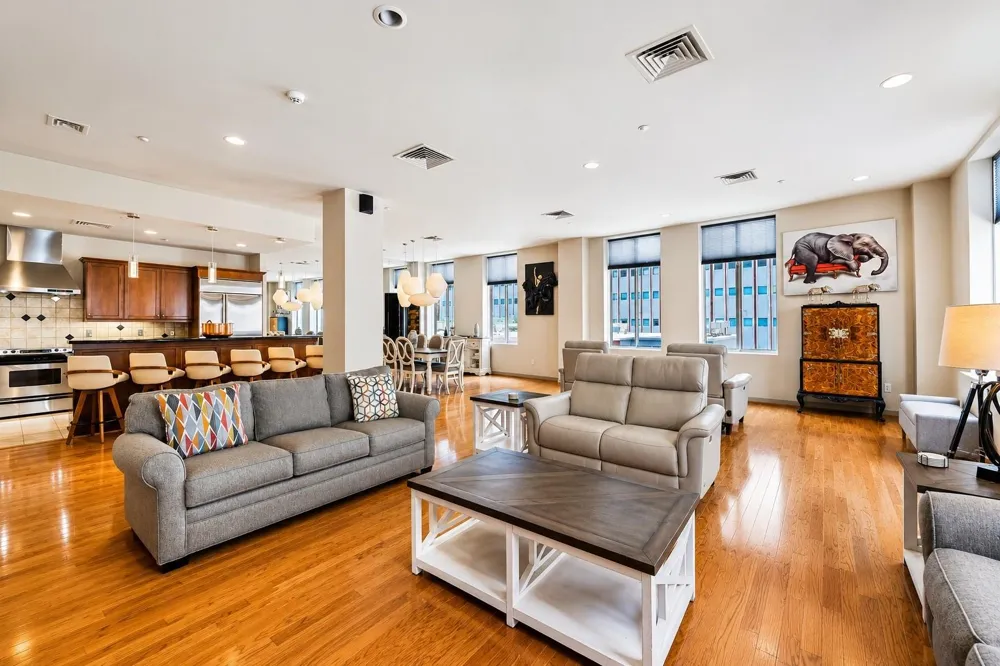 914 Main Street #801 Houston, TX 77002