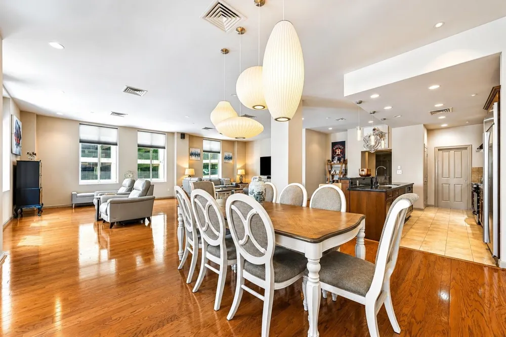 914 Main Street #801 Houston, TX 77002