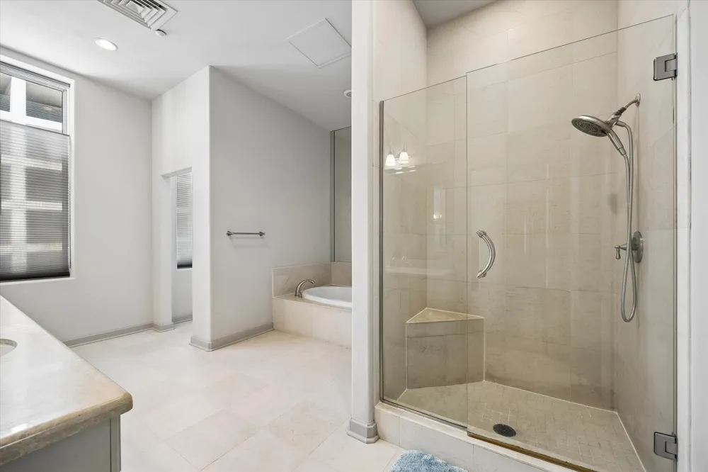 914 Main Street #801 Houston, TX 77002