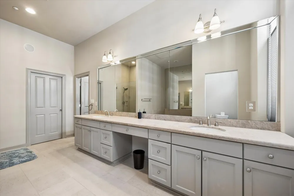 914 Main Street #801 Houston, TX 77002