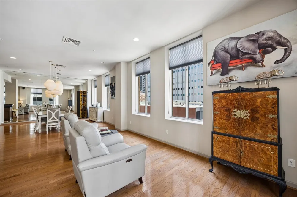 914 Main Street #801 Houston, TX 77002