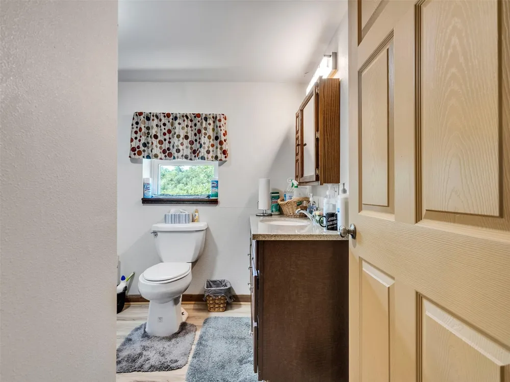 4703 Lake Drive Brazoria, TX 77422