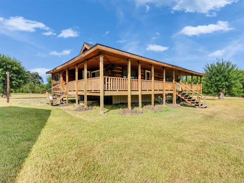 4703 Lake Drive Brazoria, TX 77422