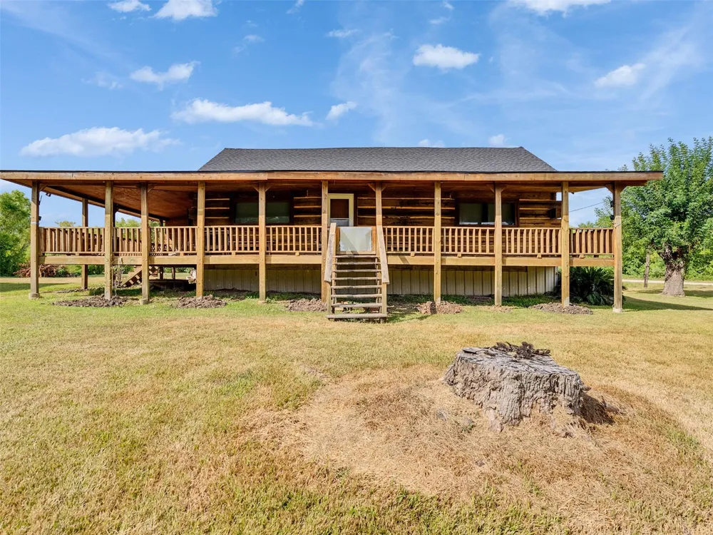 4703 Lake Drive Brazoria, TX 77422