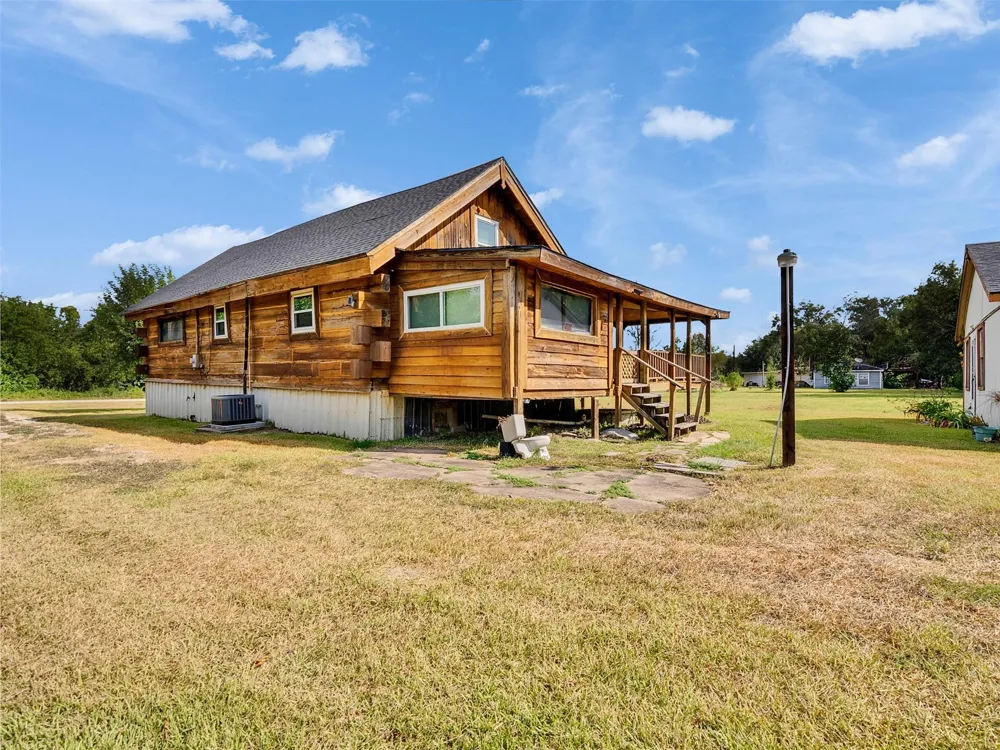 4703 Lake Drive Brazoria, TX 77422