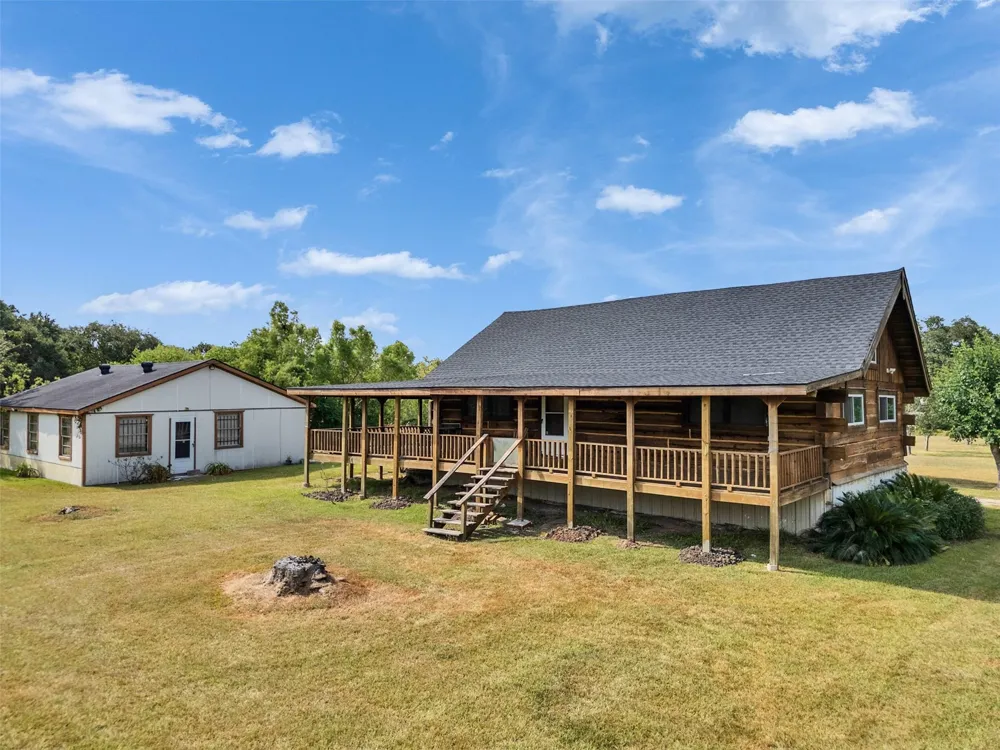 4703 Lake Drive Brazoria, TX 77422