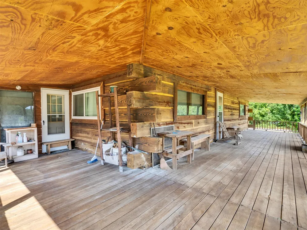 4703 Lake Drive Brazoria, TX 77422