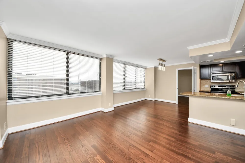 3525 Sage Road #909 Houston, TX 77056