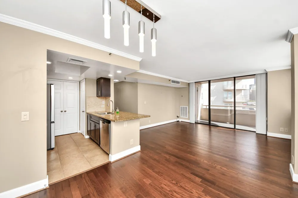 3525 Sage Road #909 Houston, TX 77056