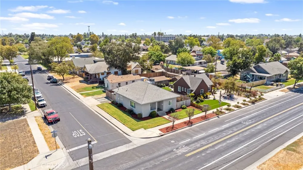 1229 Redington Hanford, CA 93230