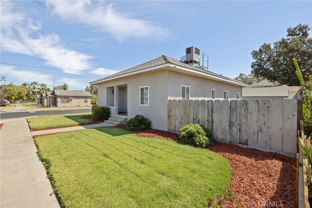 1229 Redington Hanford, CA 93230