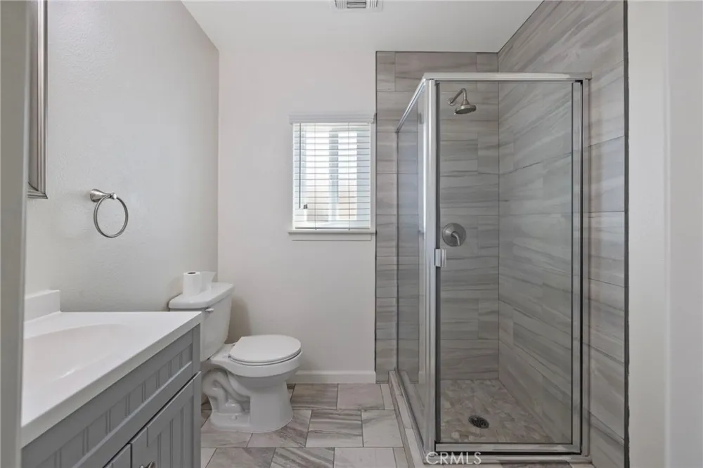 1229 Redington Hanford, CA 93230