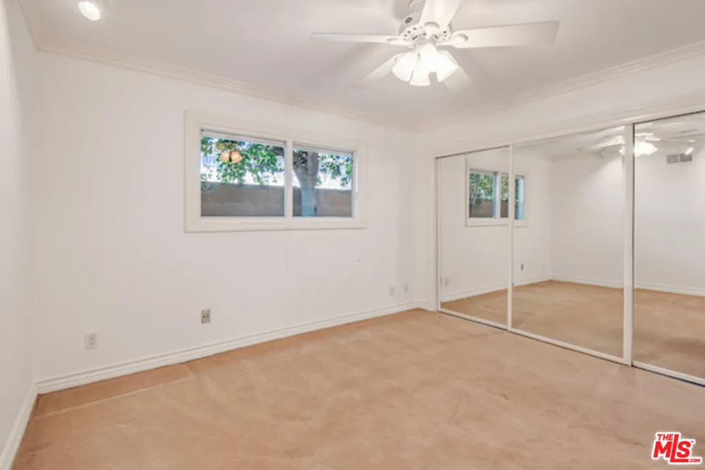 5496 Katherine Avenue Sherman Oaks, CA 91401
