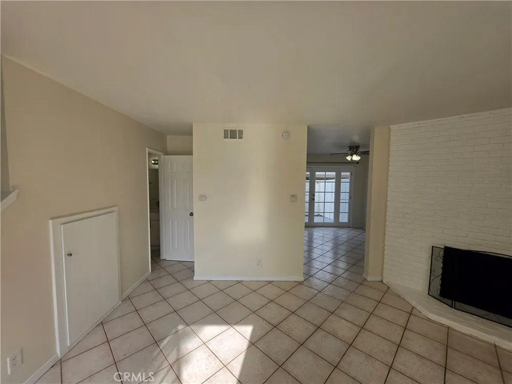 19905 Derbyshire Lane Huntington Beach, CA 92646