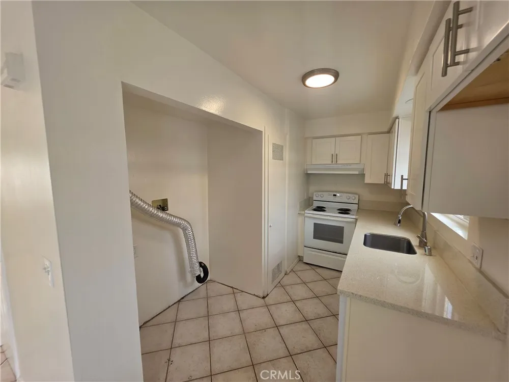 19905 Derbyshire Lane Huntington Beach, CA 92646