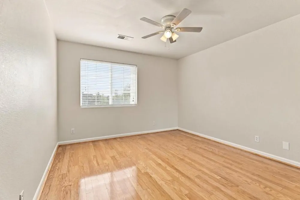 1995 Serene Drive Hollister, CA 95023