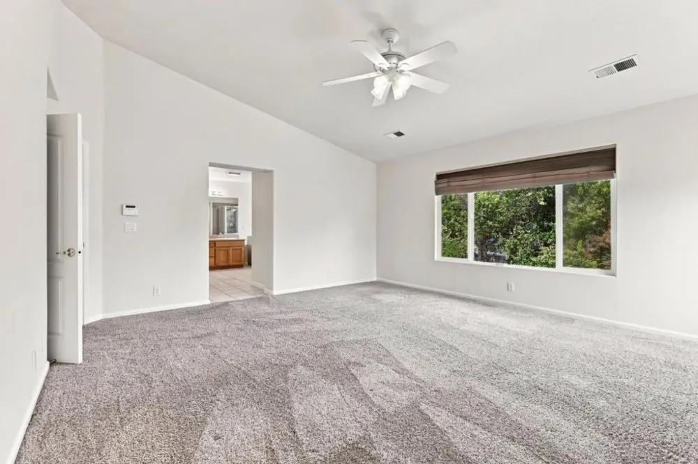 1995 Serene Drive Hollister, CA 95023