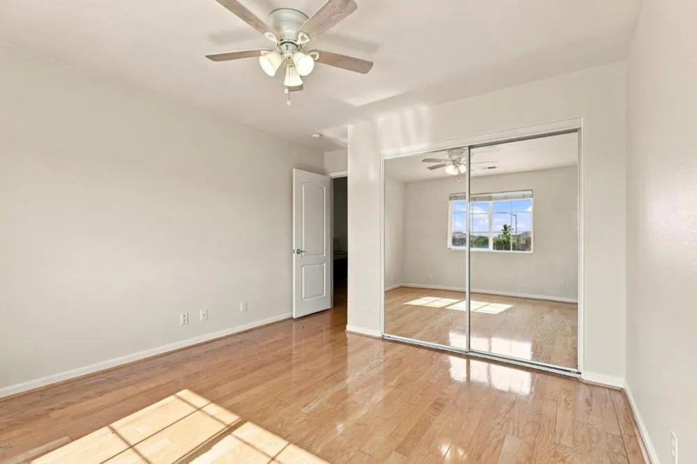 1995 Serene Drive Hollister, CA 95023