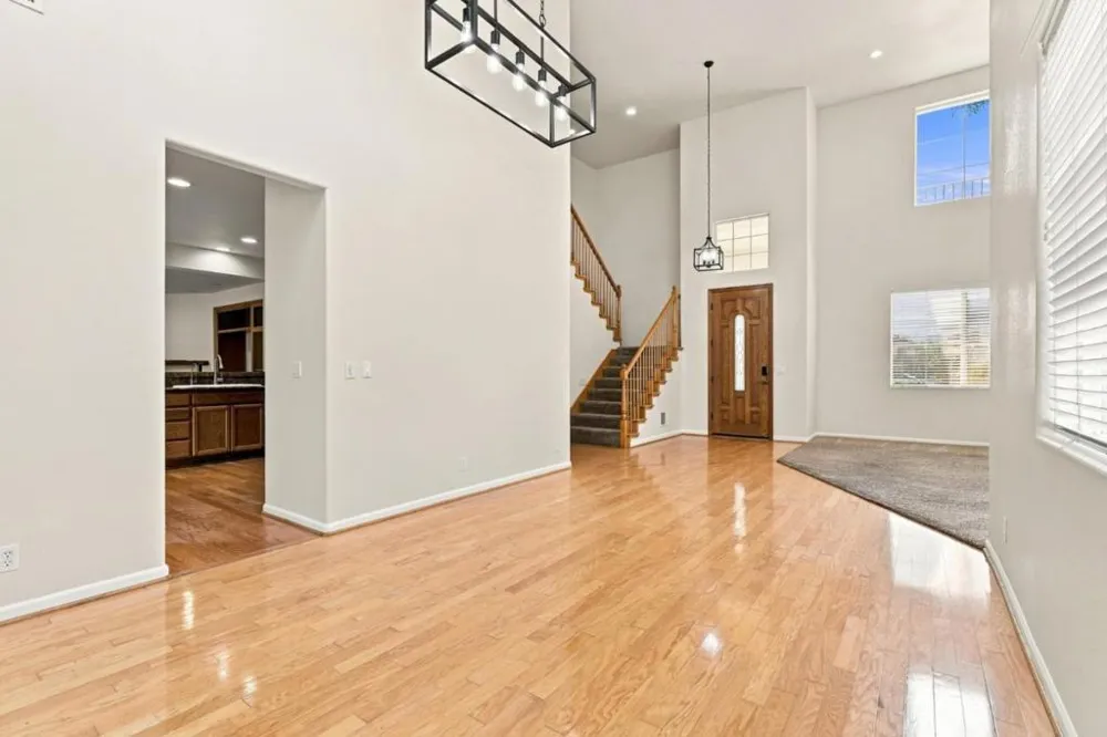 1995 Serene Drive Hollister, CA 95023