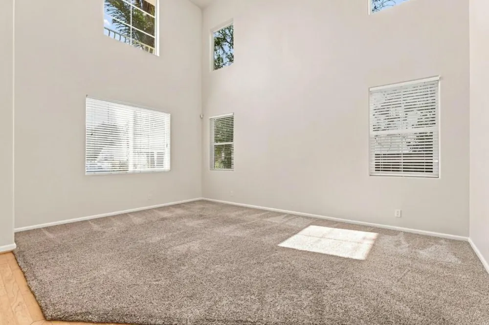 1995 Serene Drive Hollister, CA 95023