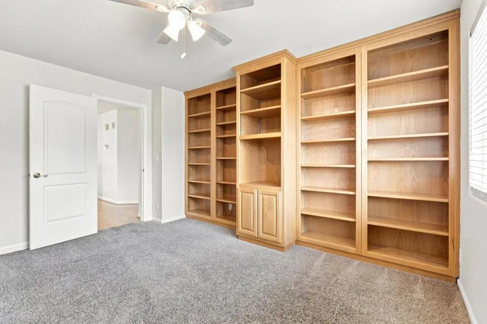 1995 Serene Drive Hollister, CA 95023
