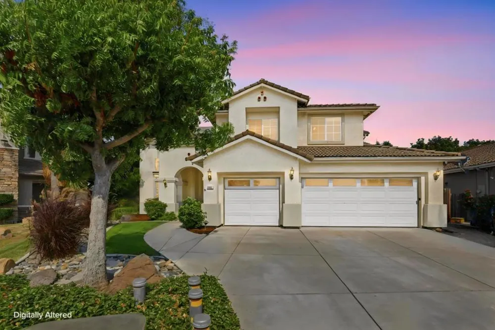1995 Serene Drive Hollister, CA 95023