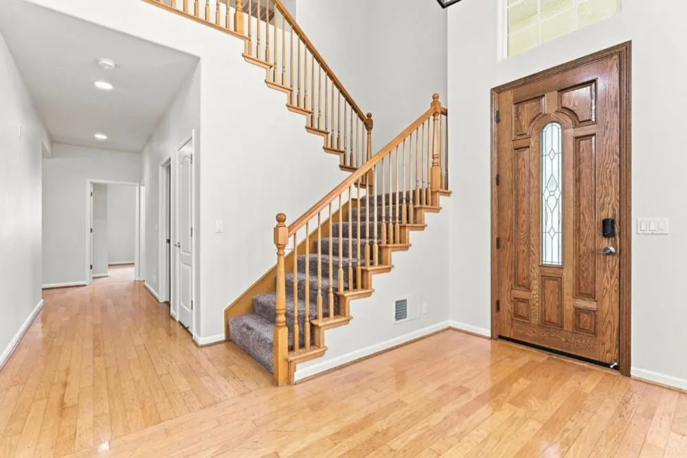 1995 Serene Drive Hollister, CA 95023