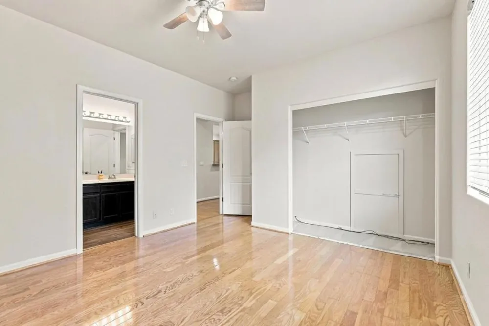1995 Serene Drive Hollister, CA 95023